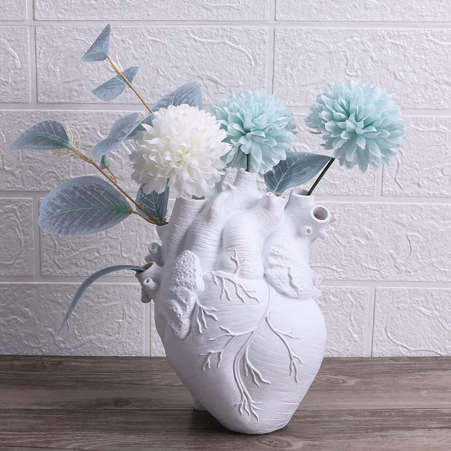 Heart-Shaped Resin Vase — Nordic Modern Decorative Flower Pot