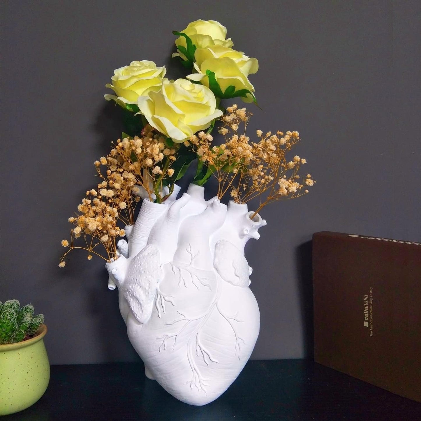 Heart-Shaped Resin Vase — Nordic Modern Decorative Flower Pot